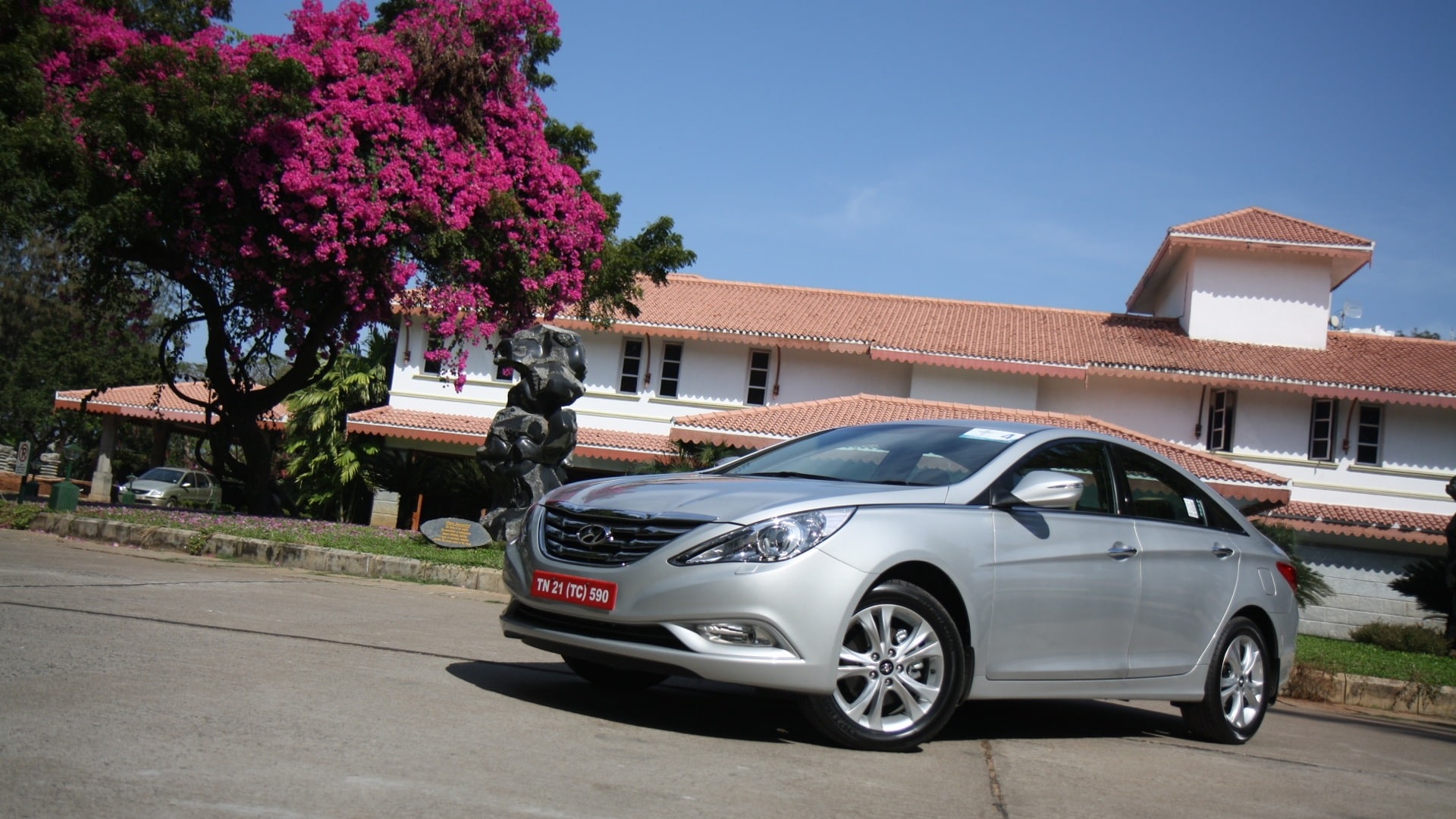Hyundai-Sonata-2013-2-4-GDI-MT-Exterior