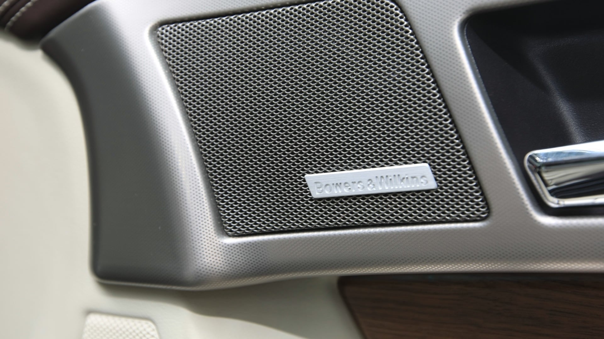 Jaguar-XF-2013-2-2-Diesel-Interior