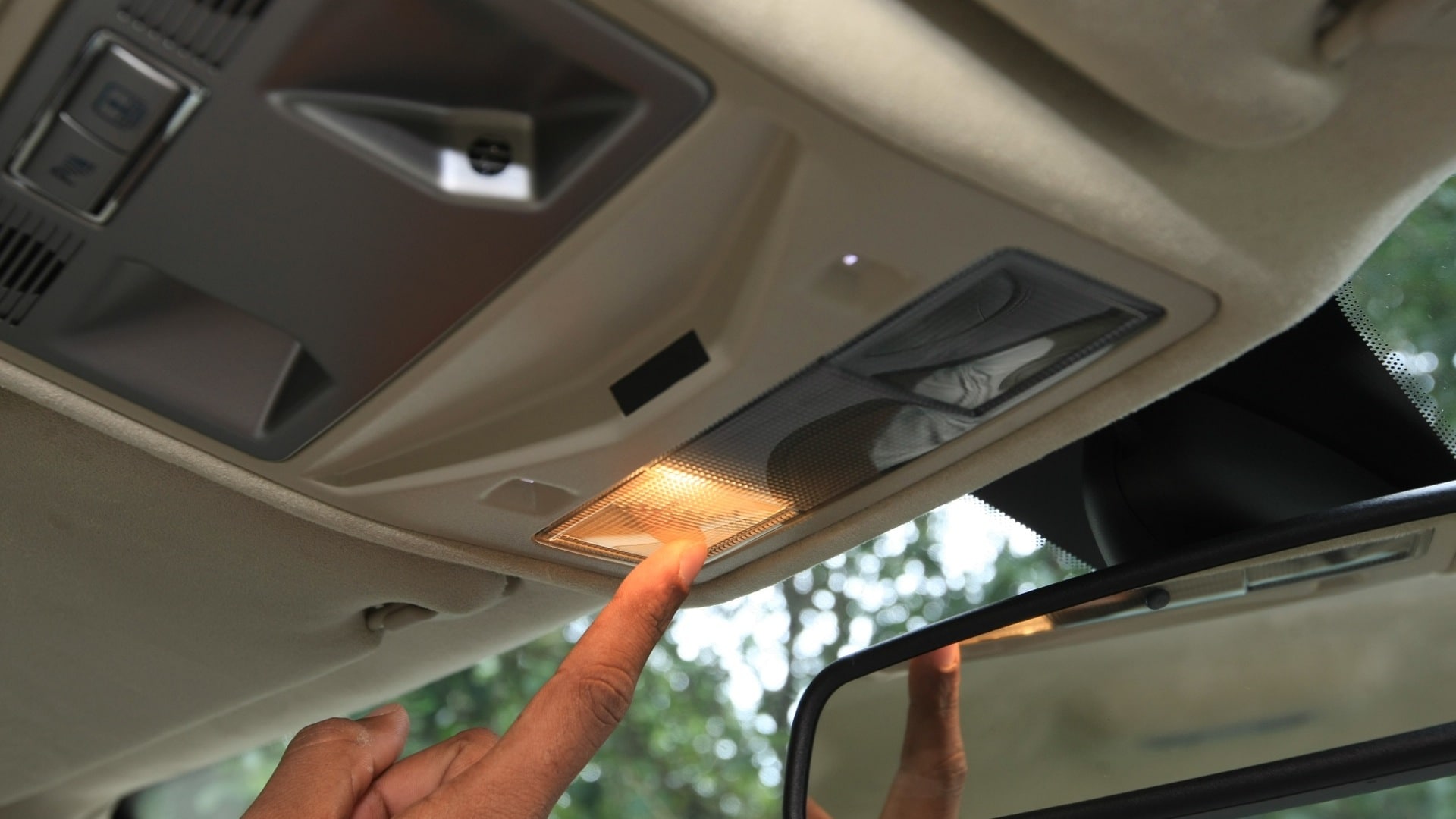 Jaguar-XF-2013-2-2-Diesel-Interior