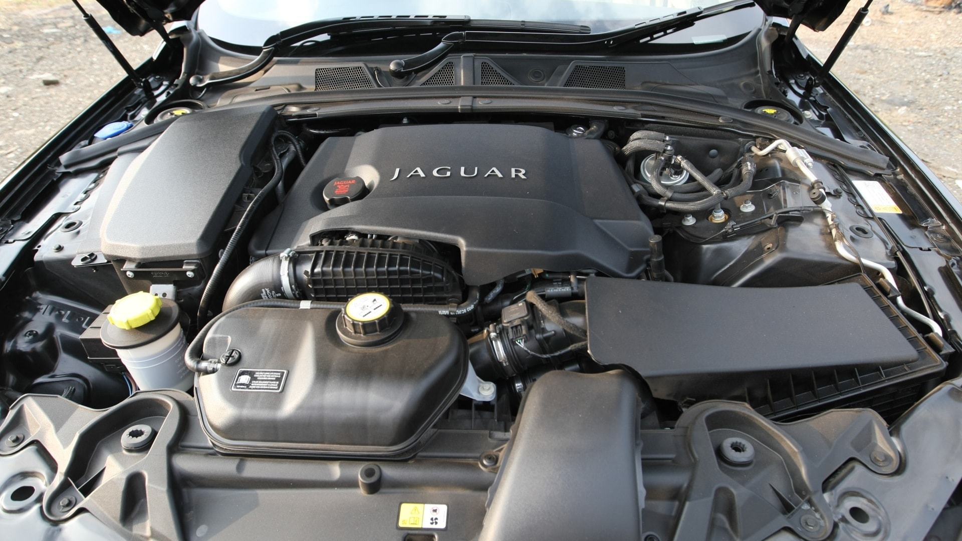 Jaguar-XF-2013-S-Interior