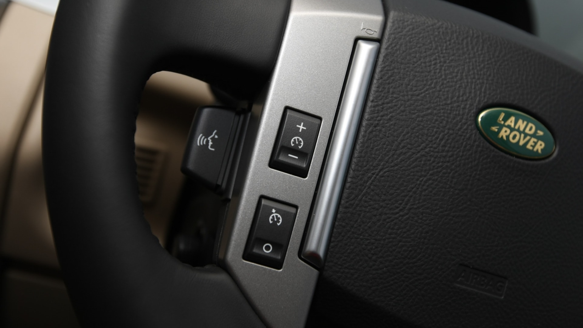 Land-Rover-Range-Rover-2013-4-4-TDV8-Interior