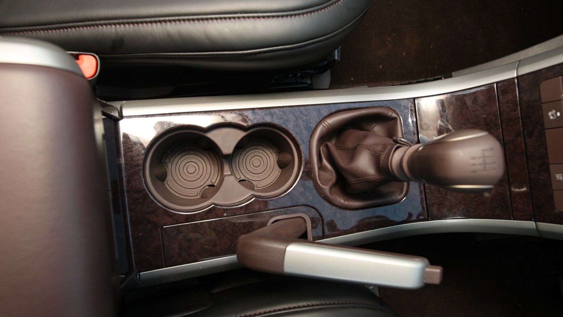 Mahindra-Xuv500-2013-W6-Interior