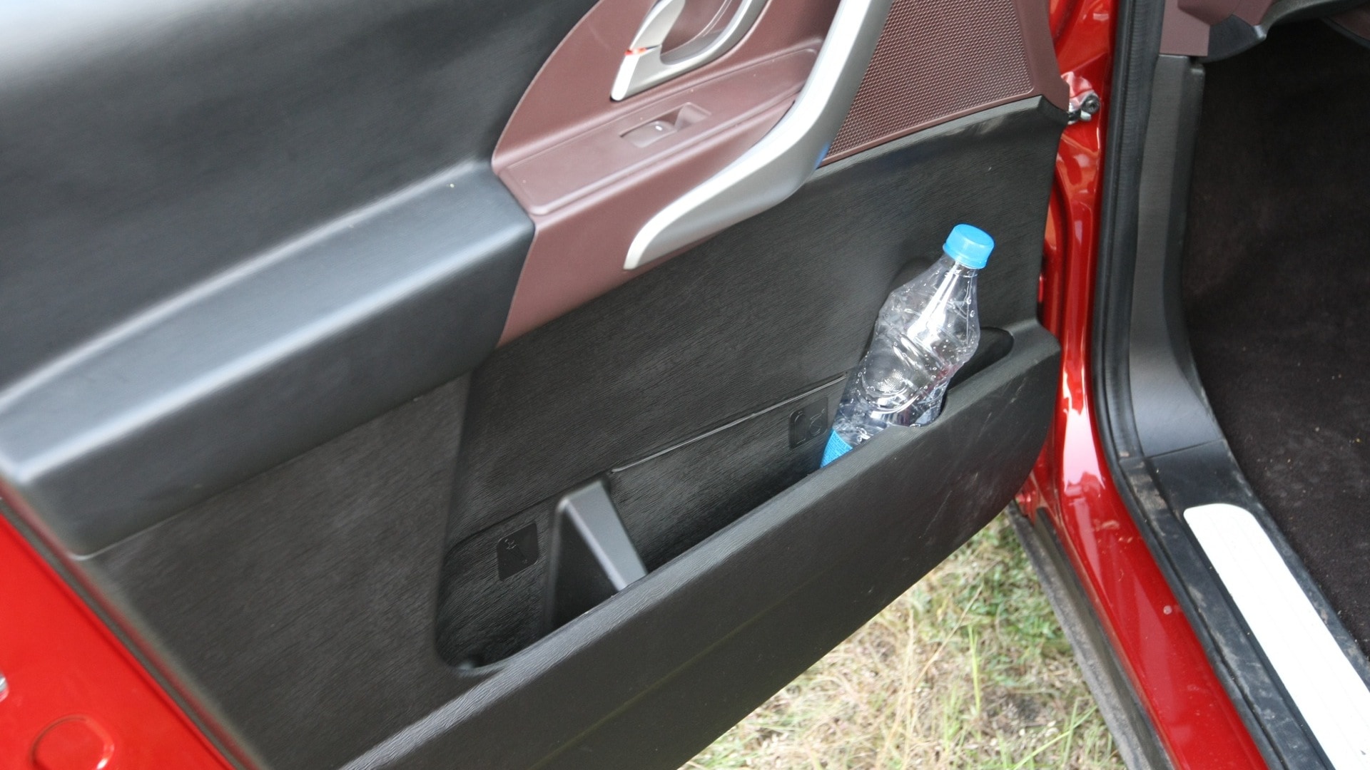 Mahindra-Xuv500-2013-W6-Interior