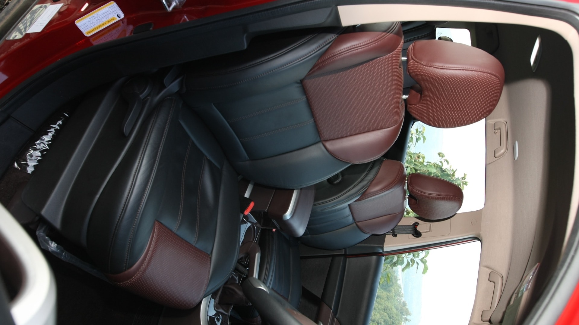 Mahindra-Xuv500-2013-W6-Interior
