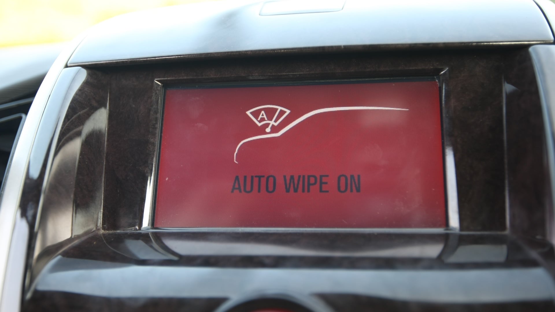 Mahindra-Xuv500-2013-W6-Interior