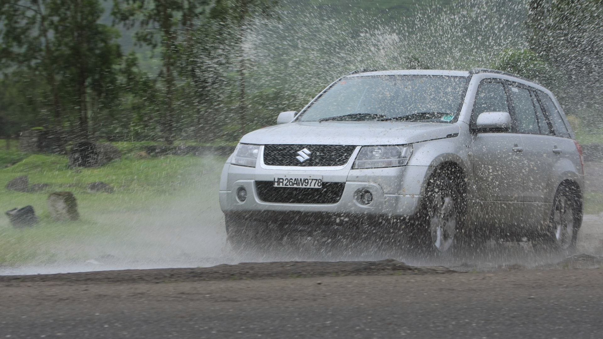 maruti-suzuki-grand-vitara-2013-AT-exterior