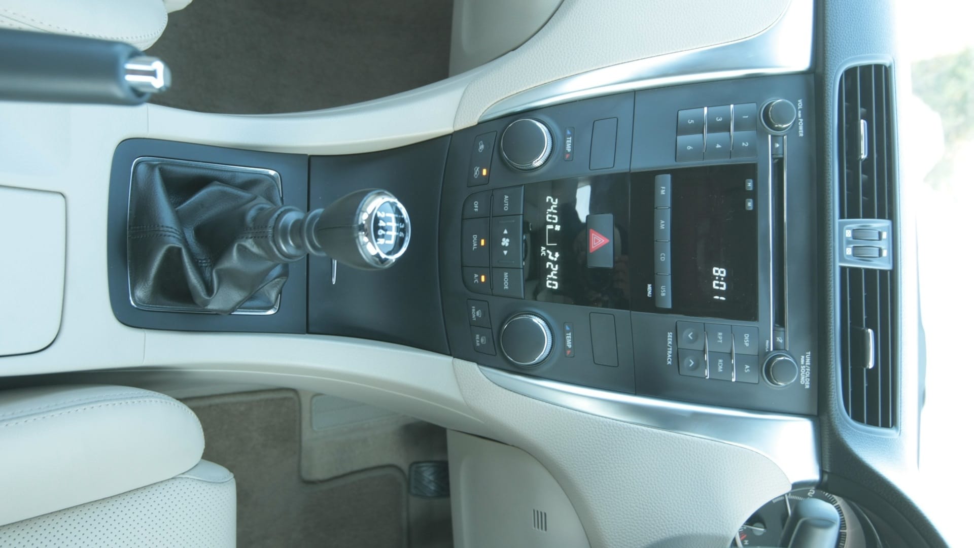 maruti-suzuki-kizashi-2013-MT-interior