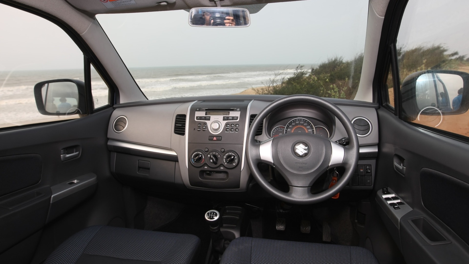 maruti-suzuki-wagon-r-2013-LX-compare