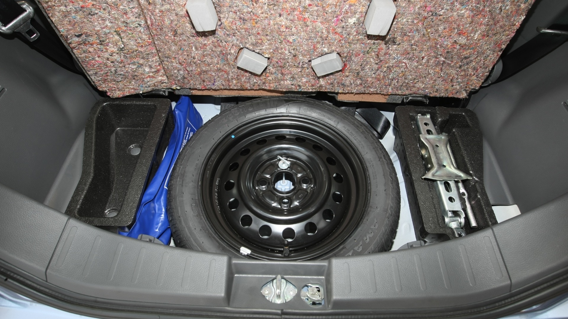 maruti-suzuki-wagon-r-2013-LX-compare