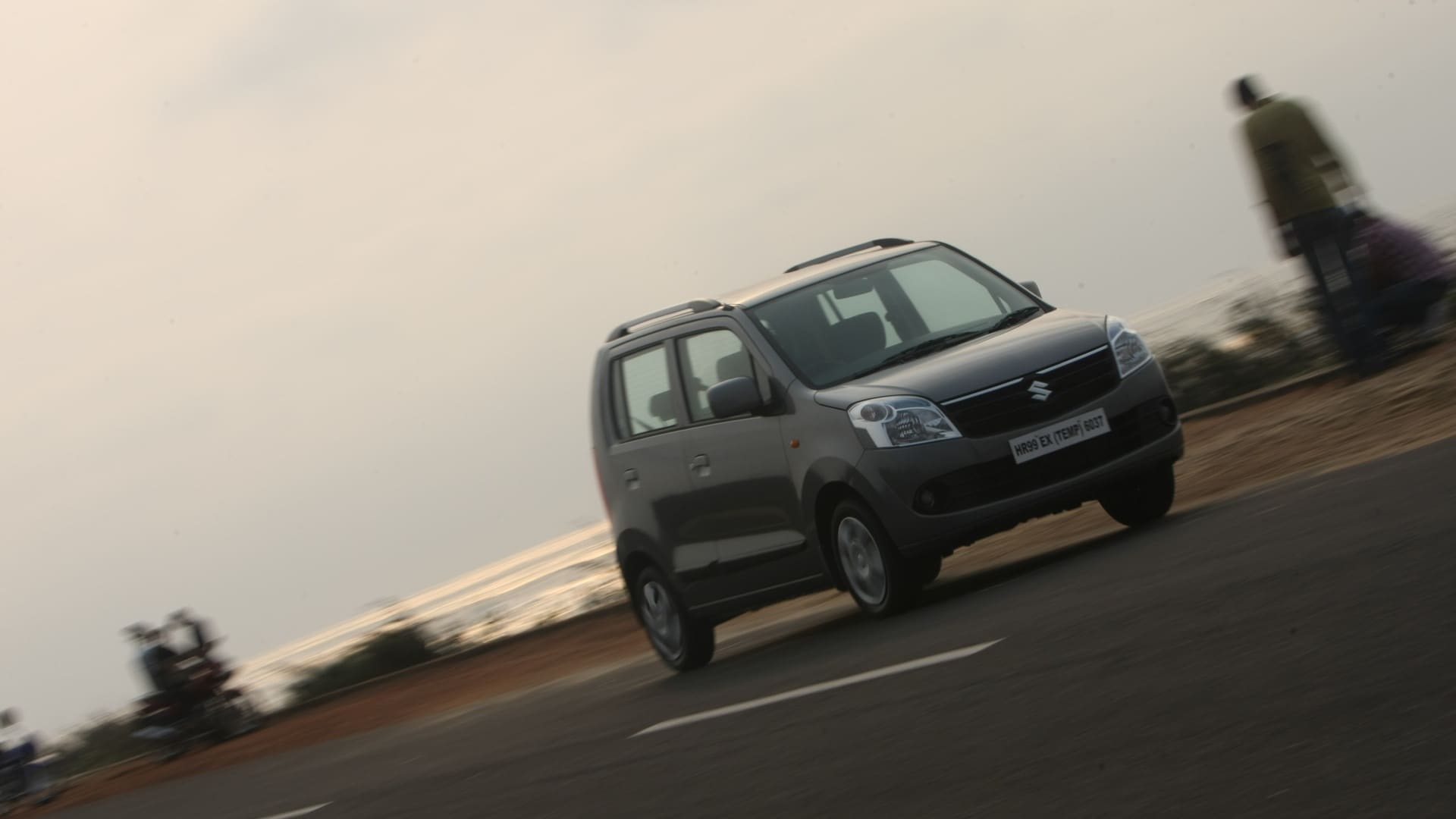 maruti-suzuki-wagon-r-2013-LX-exterior