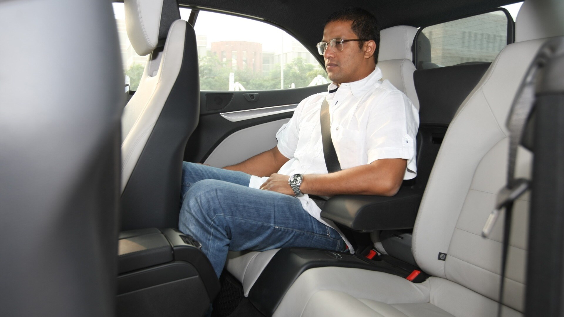 MercedesBenz-E-Class-2013-E350-Compare