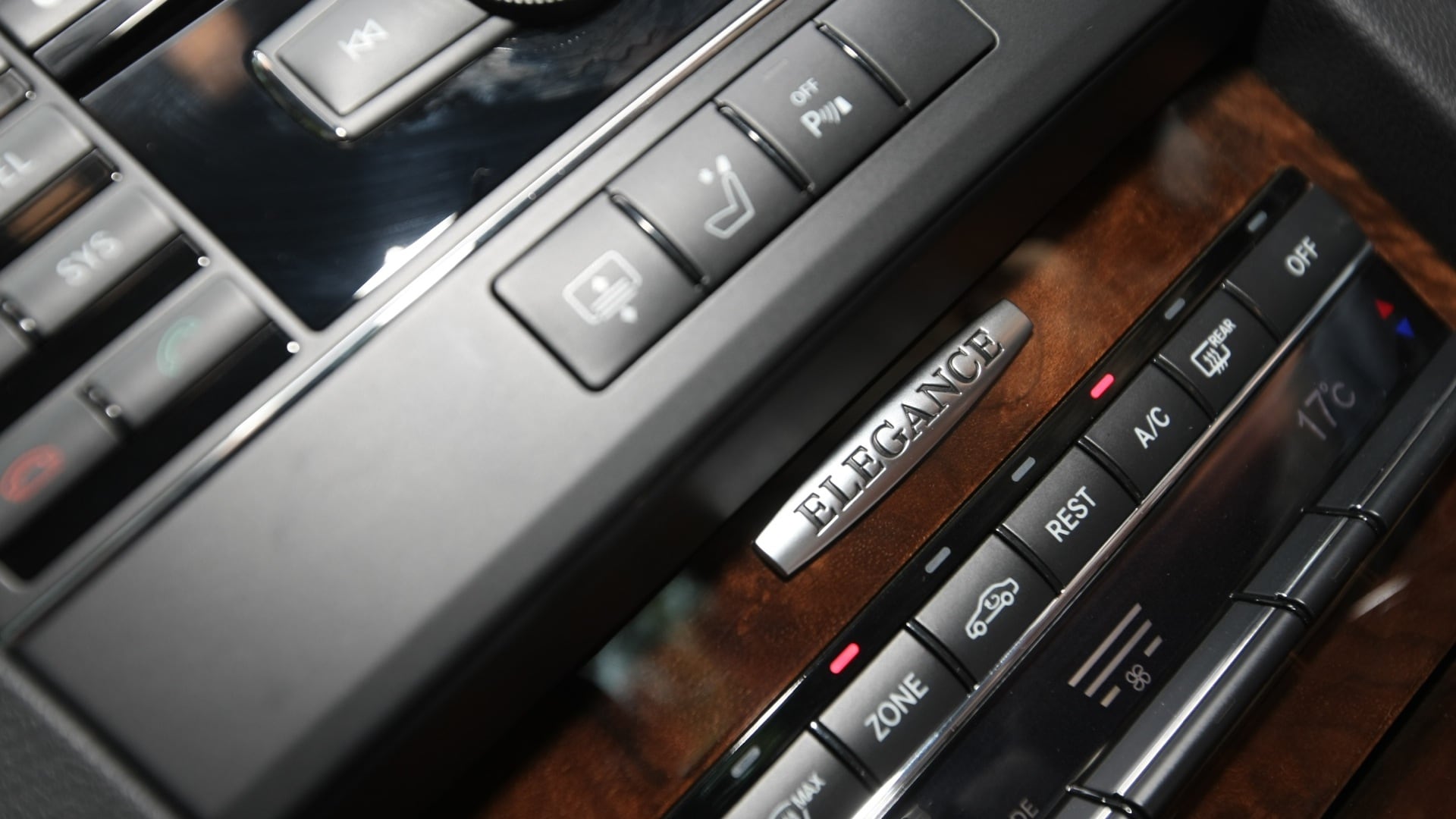 MercedesBenz-E-Class-2013-E-250-CDI-Interior