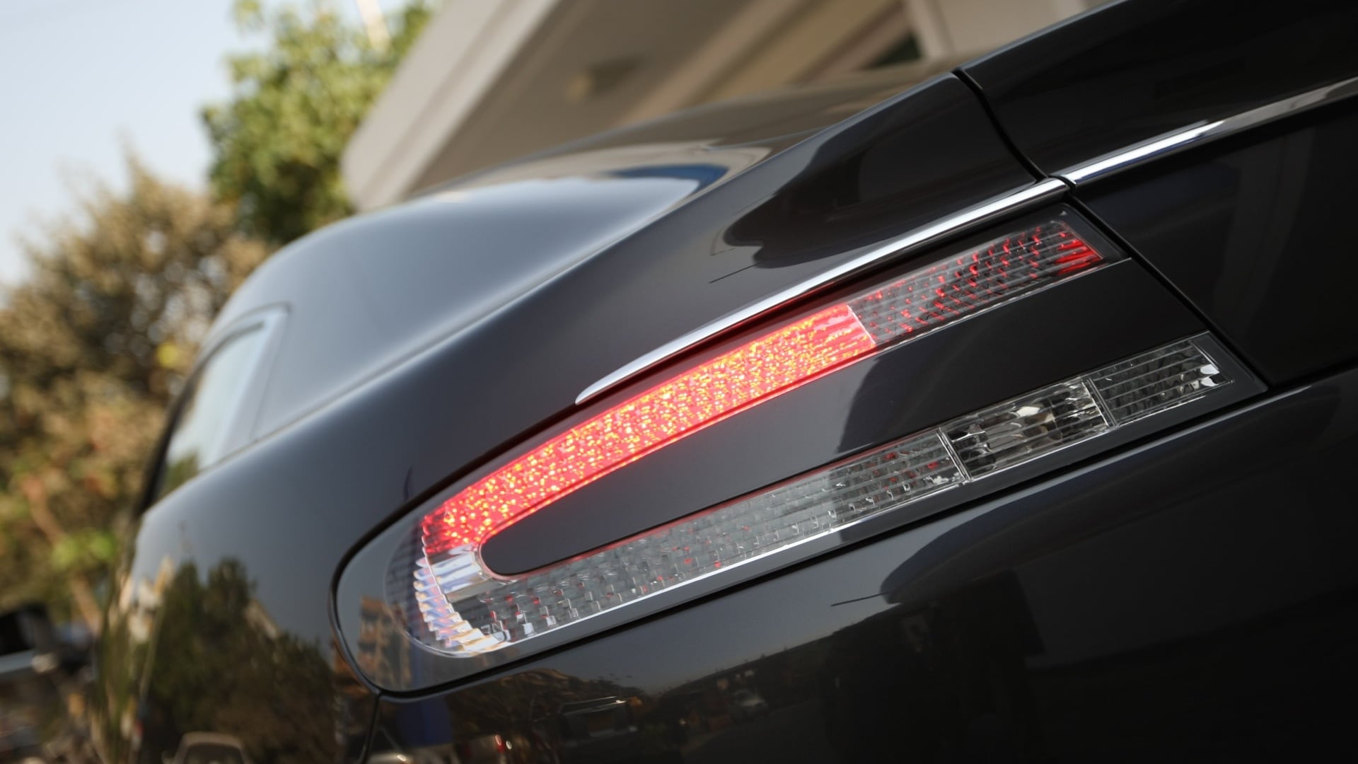 Aston-Martin-Rapide-2013-STD-Exterior