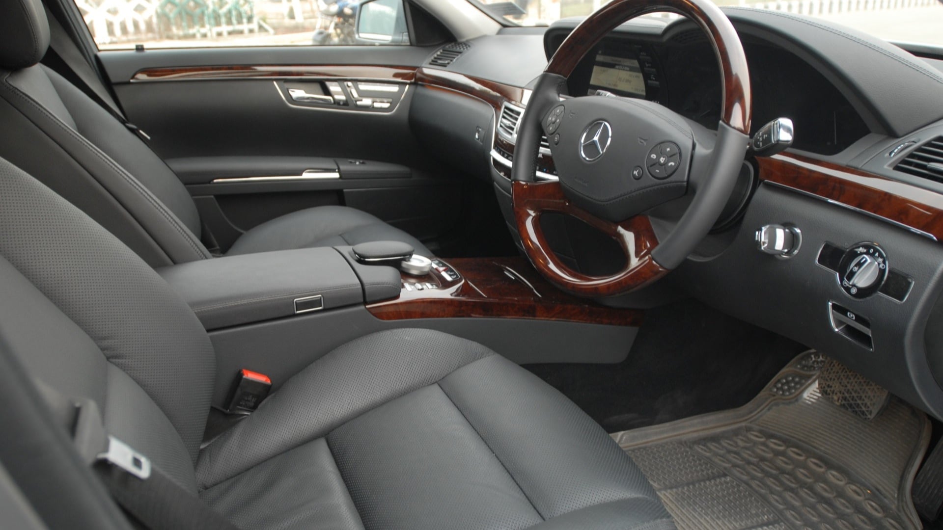 MercedesBenz-S-class-2013-S500-L-Interior