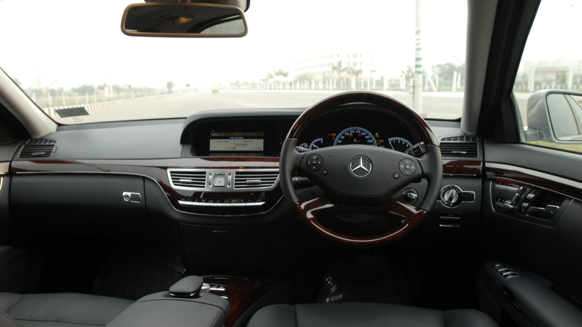 MercedesBenz-S-class-2013-S500-L-Interior