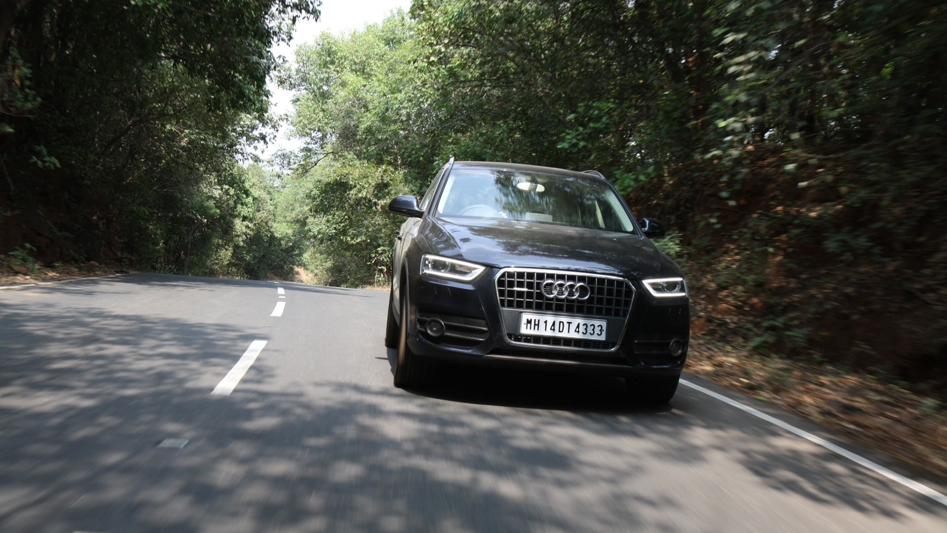 Audi-Q3-2012-2-0-TFSI-Quattro-Exterior