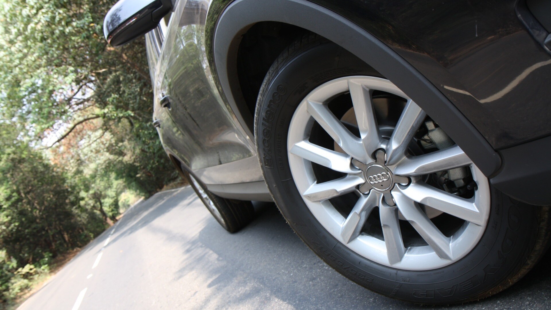 Audi-Q3-2012-2-0-TFSI-Quattro-Exterior