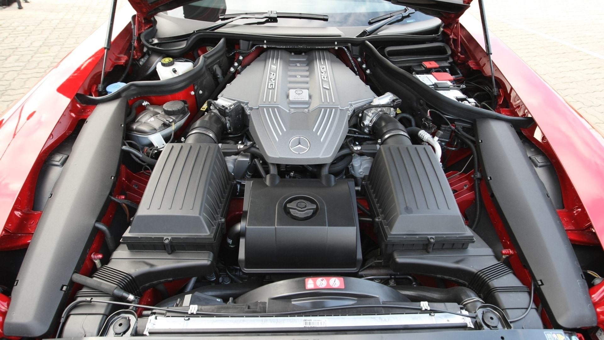 MercedesBenz-SLS-2013-AMG-Interior