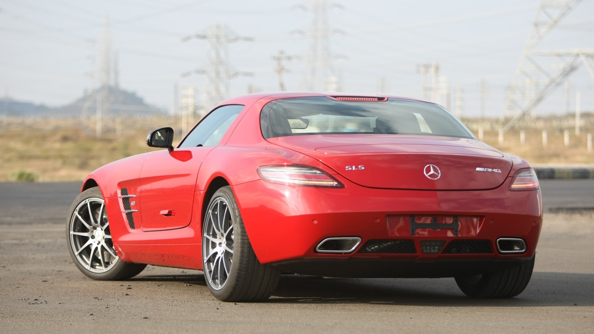 MercedesBenz-SLS-2013-AMG-Compare