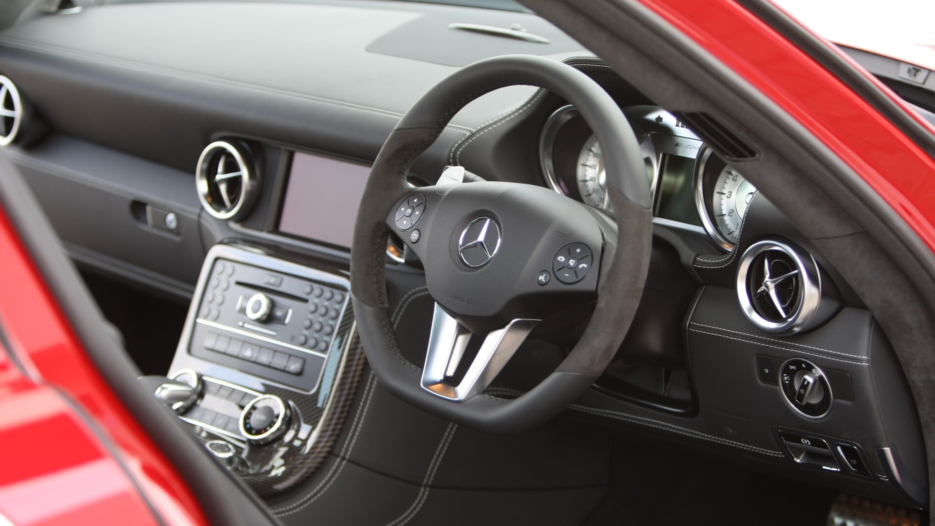 MercedesBenz-SLS-2013-AMG-Compare