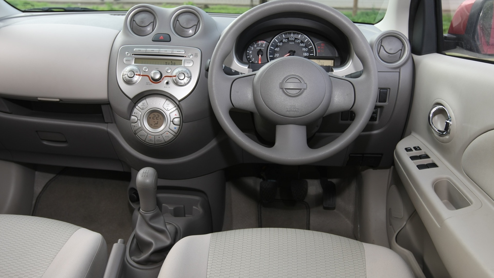 Nissan-Micra-2013-XE-Interior