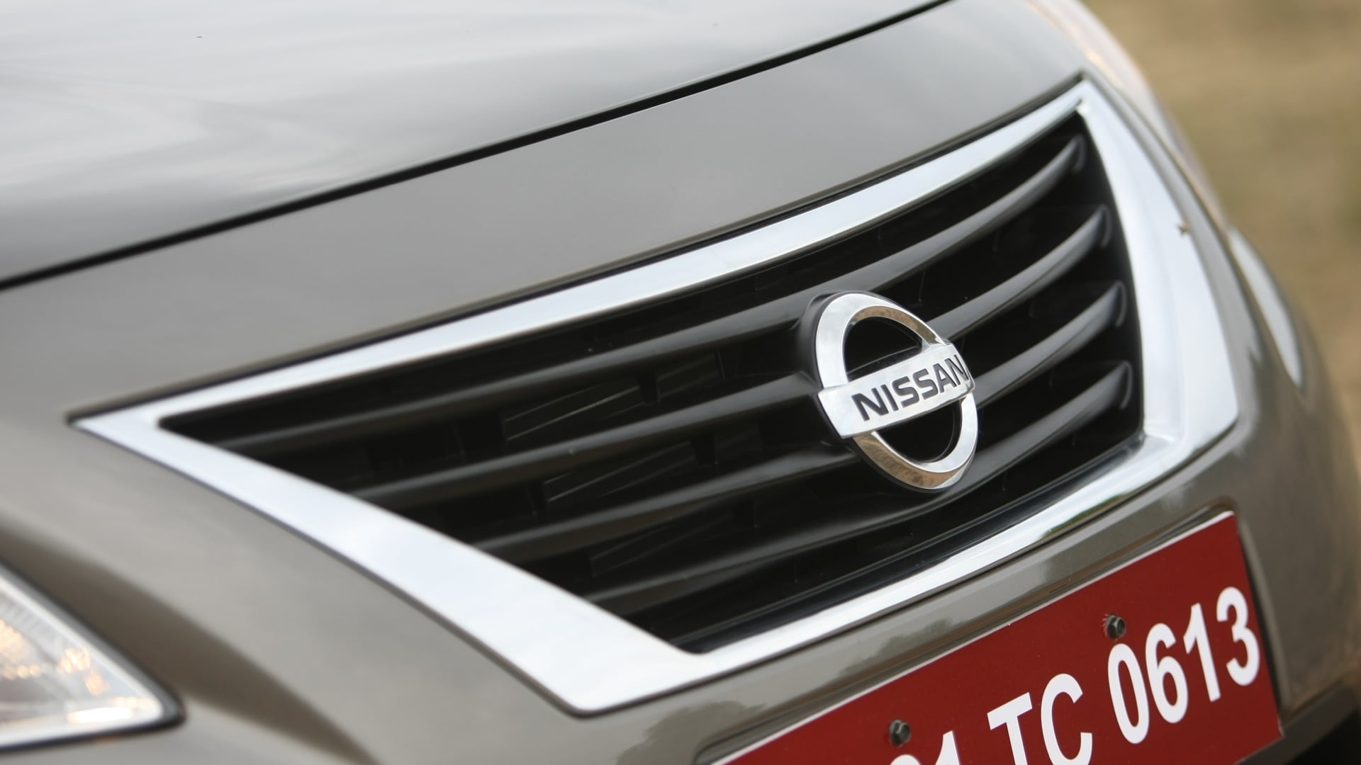 Nissan-Sunny-2013-XV-Exterior