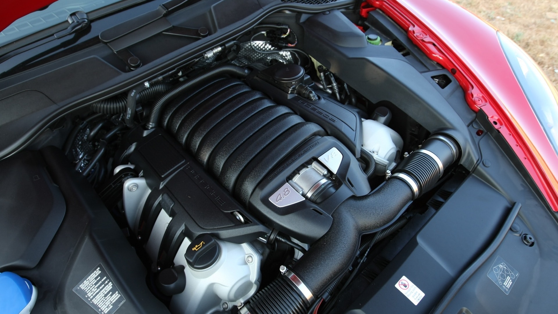 porsche-cayenne-2012-STD-interior