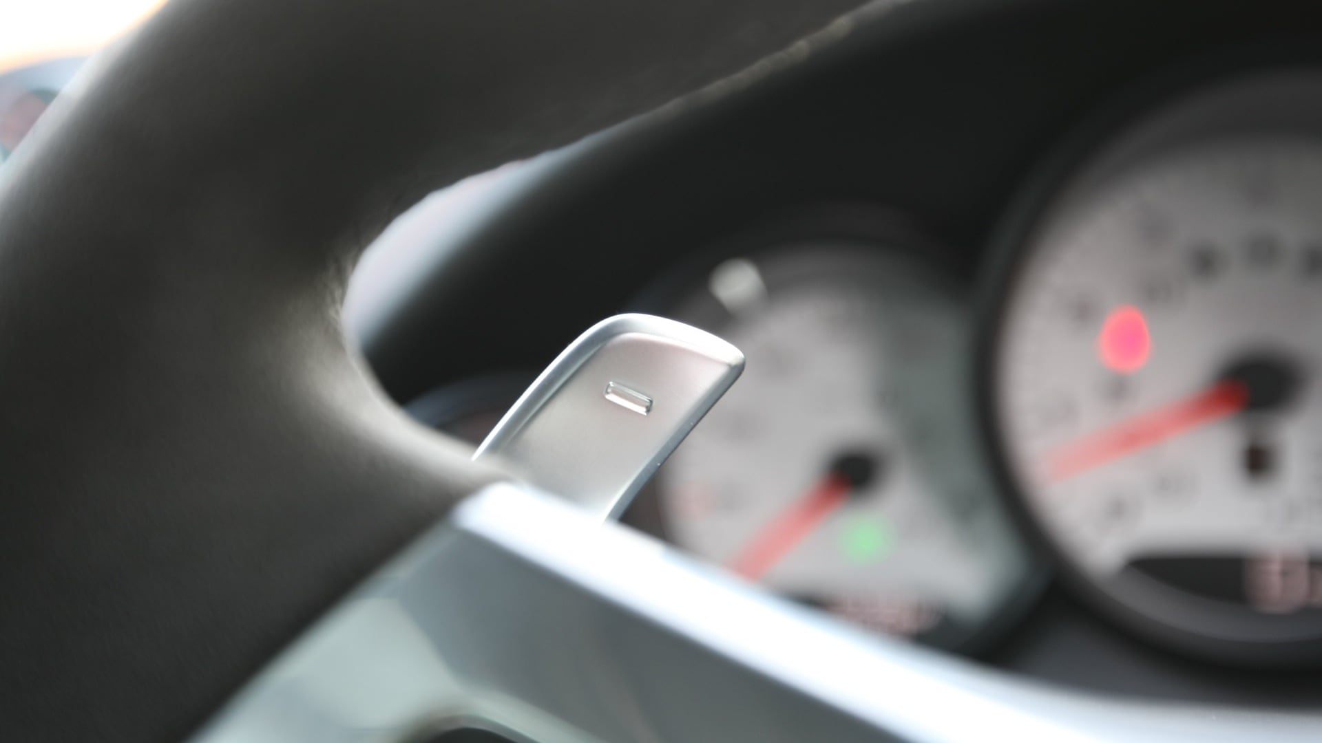 porsche-cayenne-2012-STD-interior