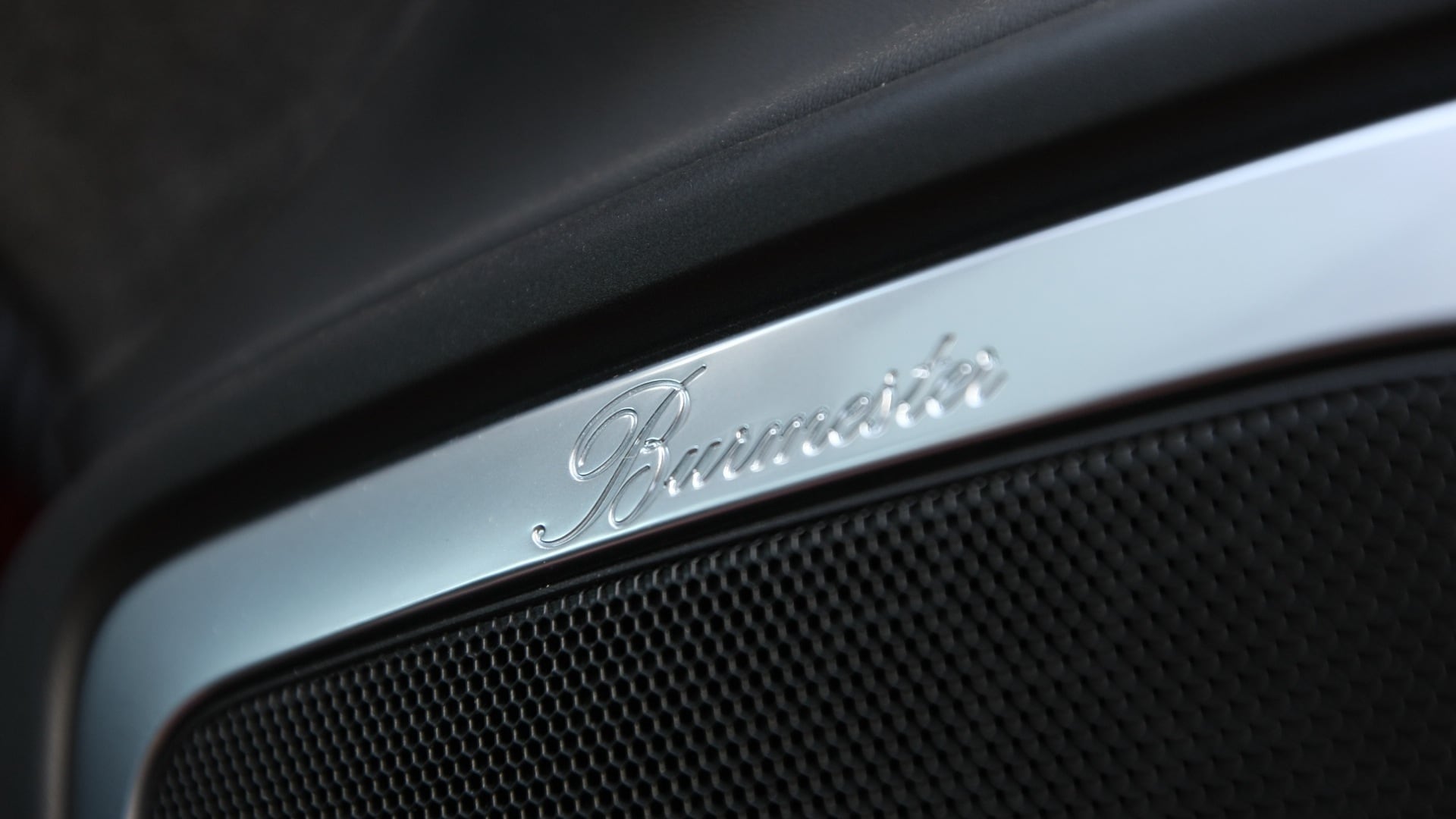 porsche-cayenne-2012-STD-interior