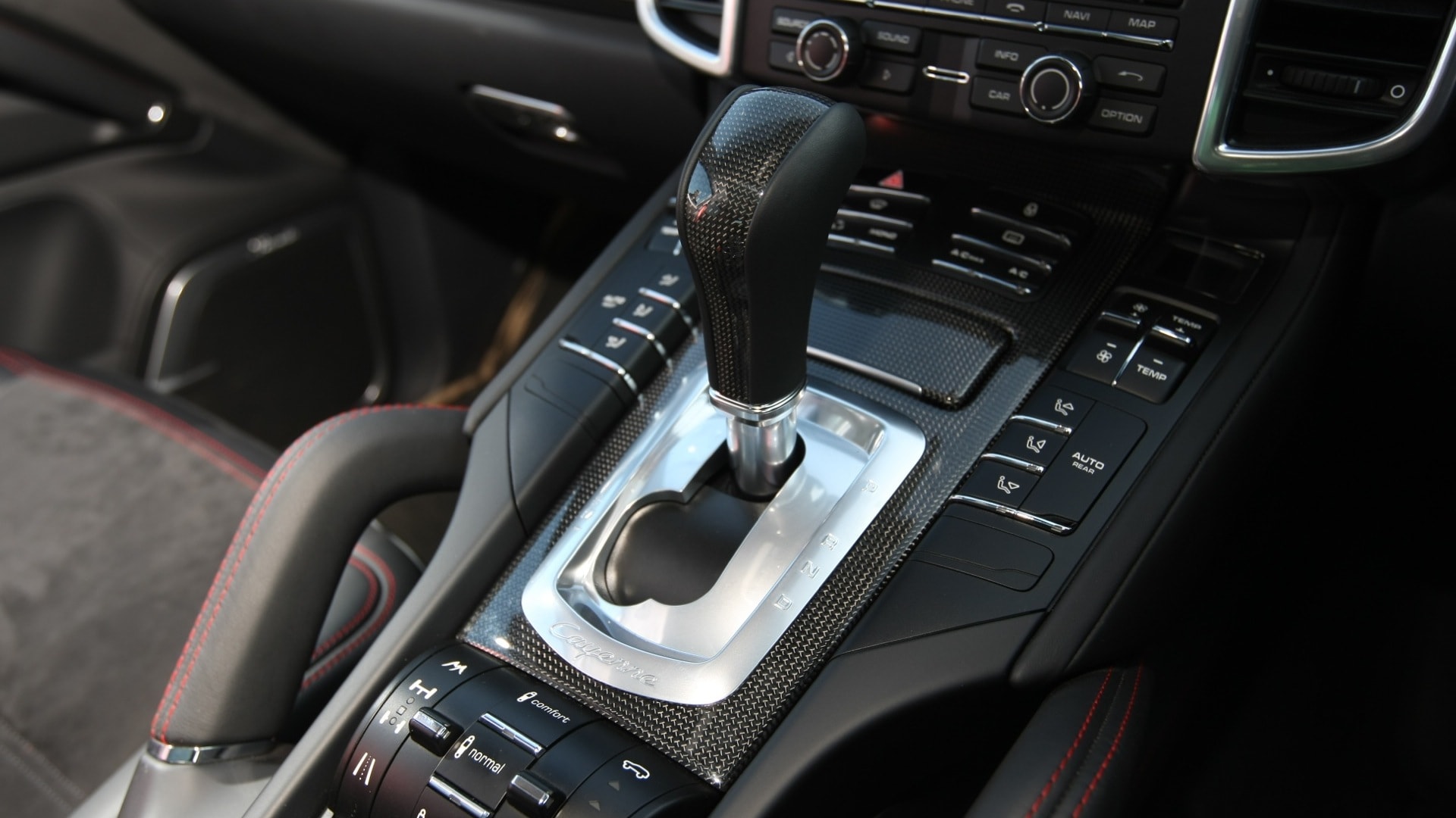 porsche-cayenne-2012-STD-interior