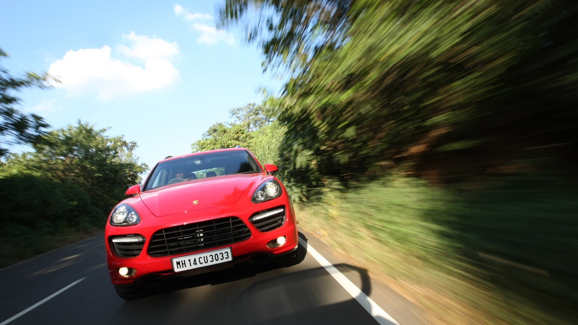 porsche-cayenne-2012-STD-compare