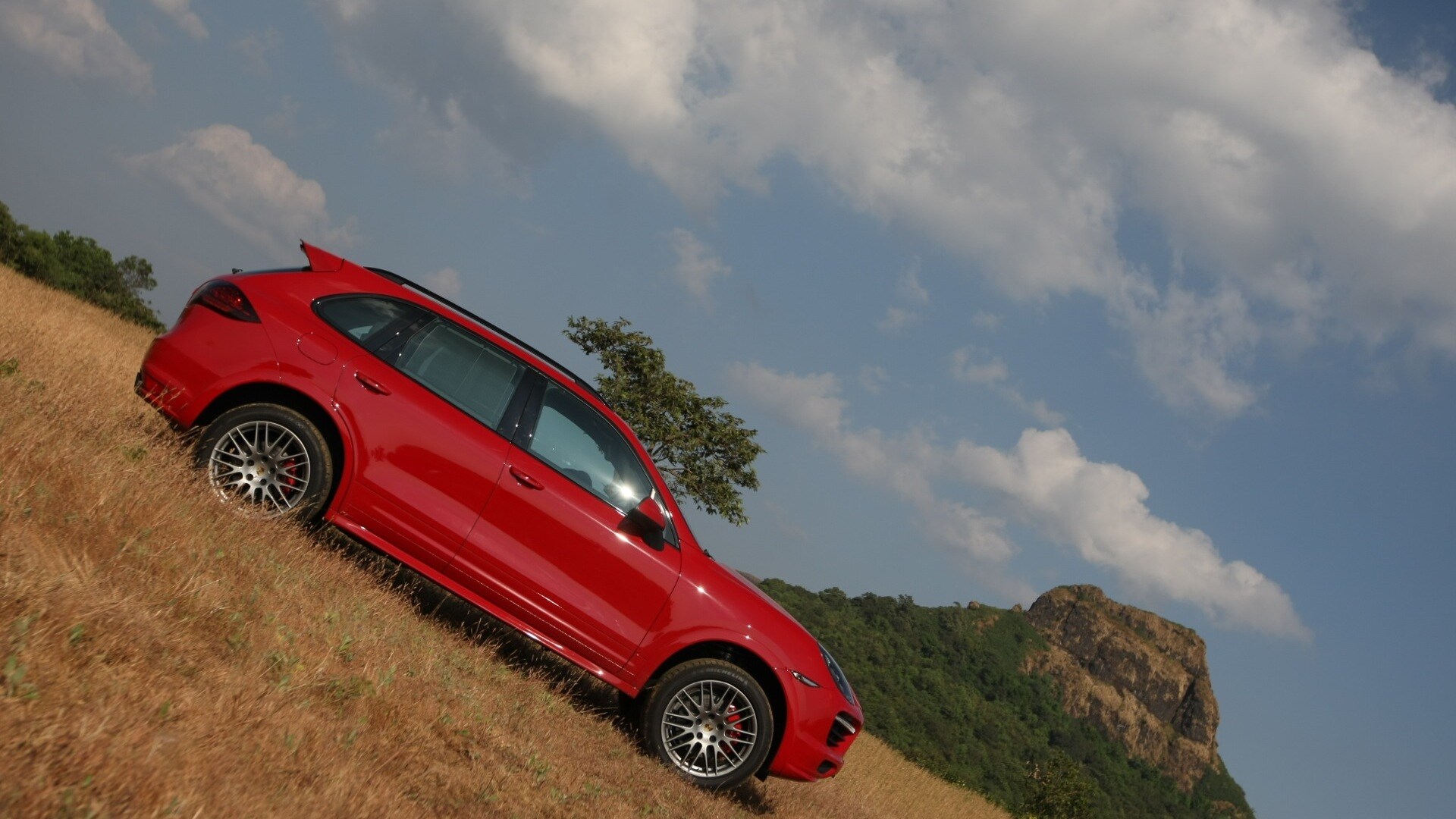 porsche-cayenne-2012-STD-exterior