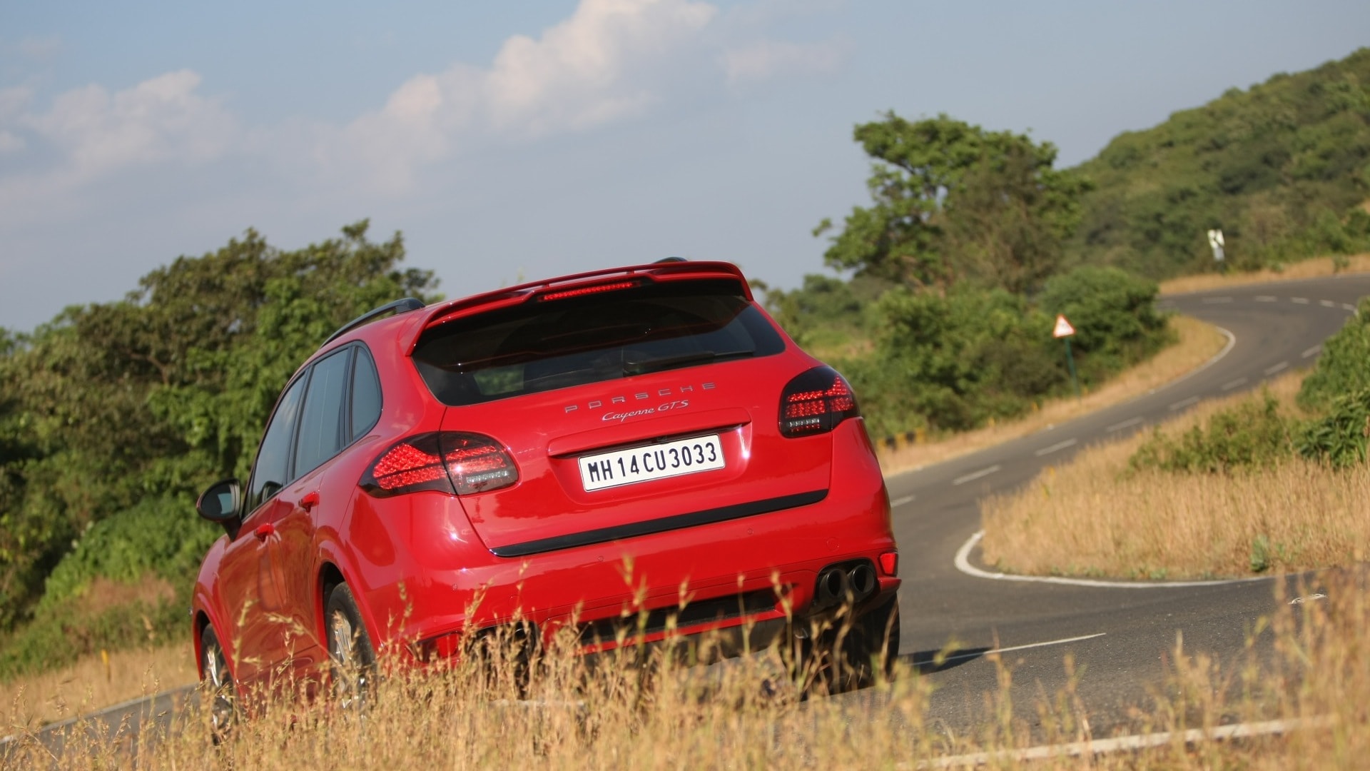 porsche-cayenne-2012-STD-exterior