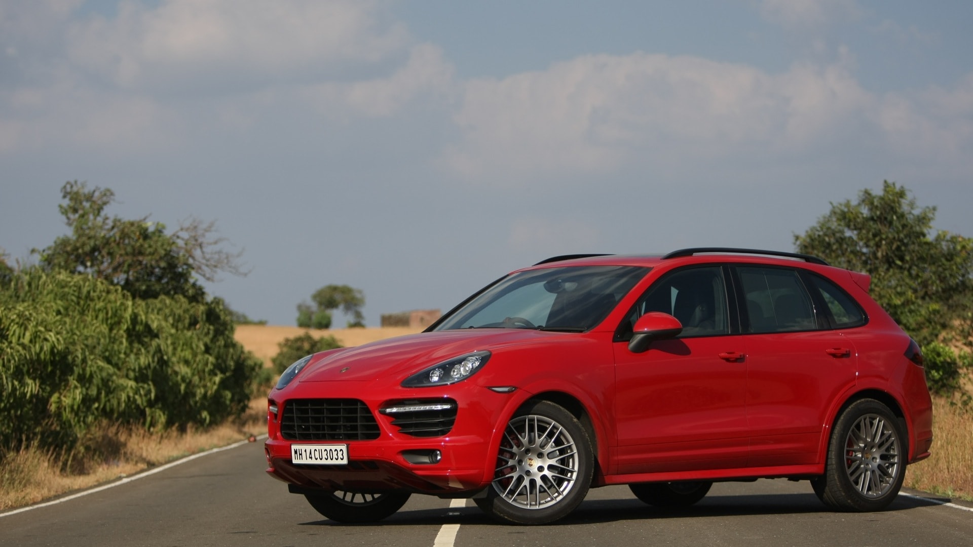 porsche-cayenne-2012-STD-exterior