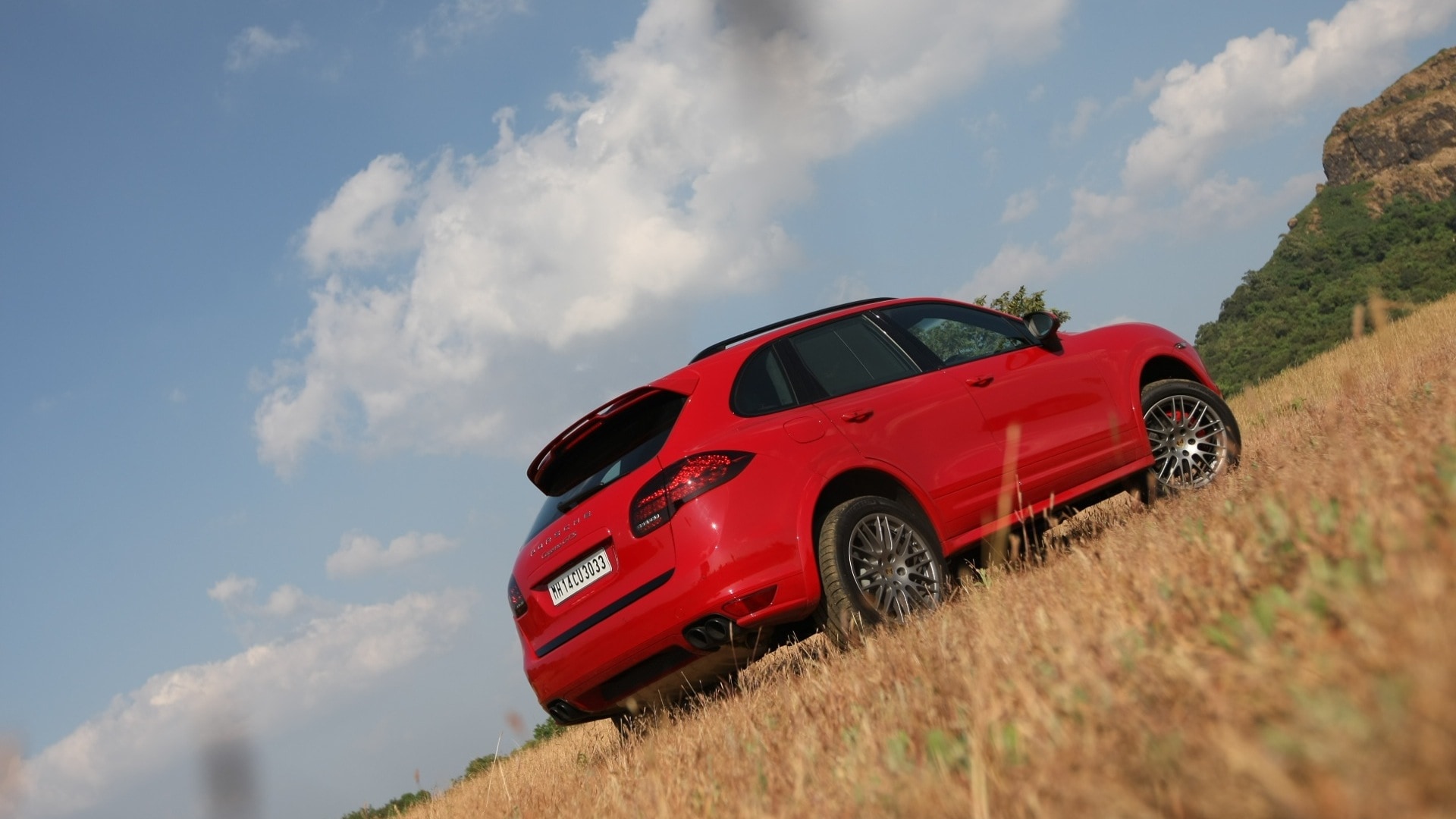 porsche-cayenne-2012-STD-exterior