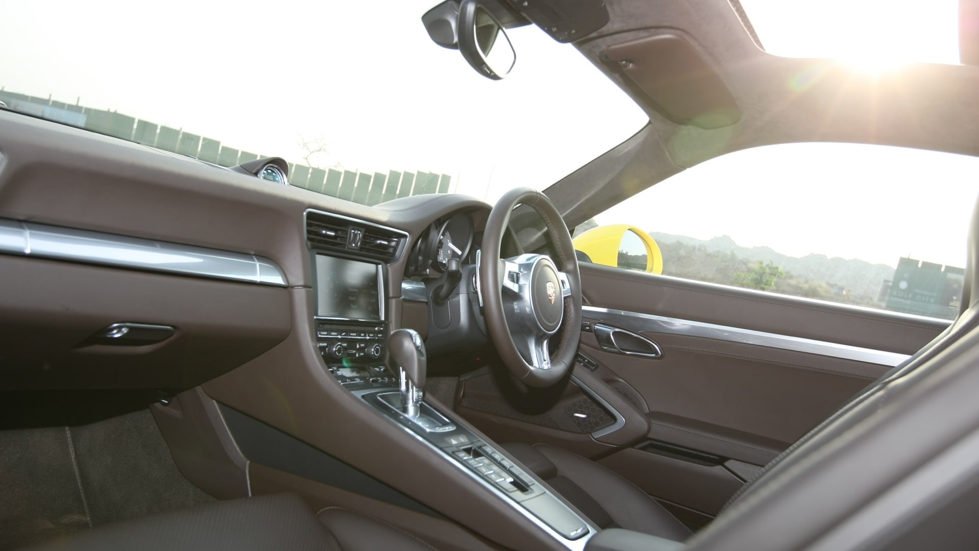 Porsche-911-2013-Carrera-Interior