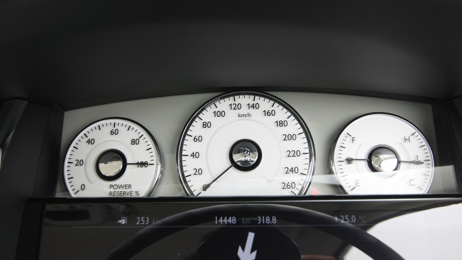 Rolls-Royce-Ghost-2013-STD-Interior