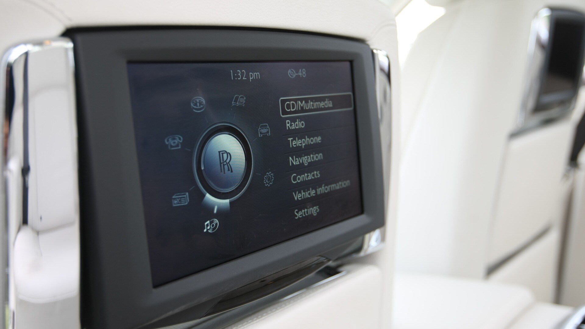 Rolls-Royce-Ghost-2013-STD-Interior