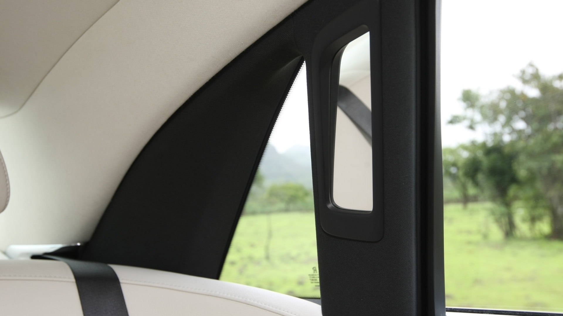 Rolls-Royce-Ghost-2013-STD-Interior