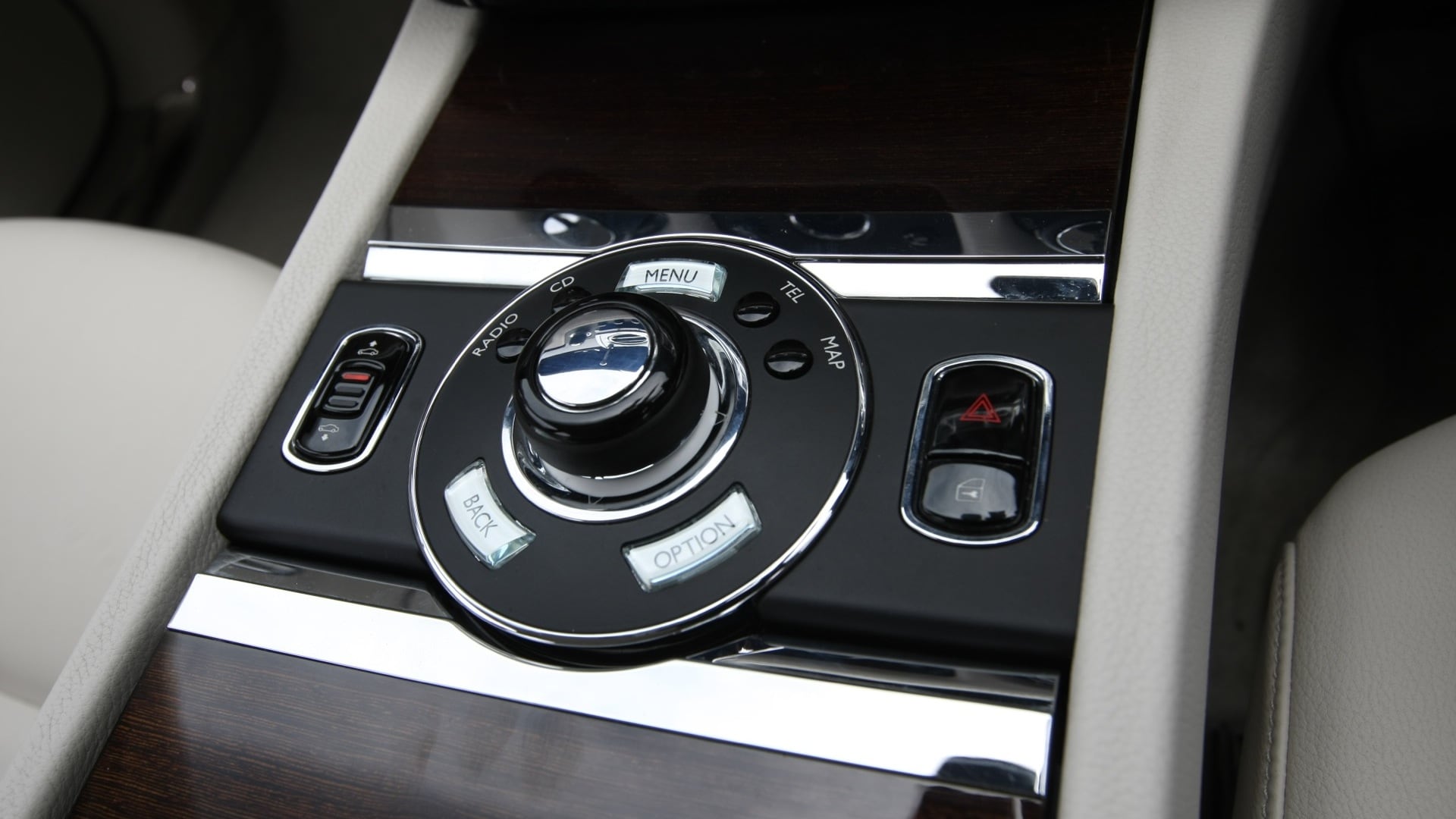 Rolls-Royce-Ghost-2013-STD-Interior