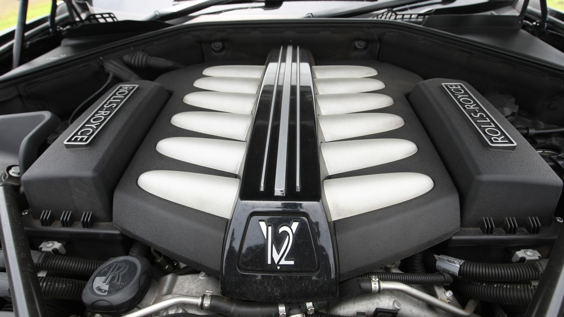 Rolls-Royce-Ghost-2013-STD-Interior