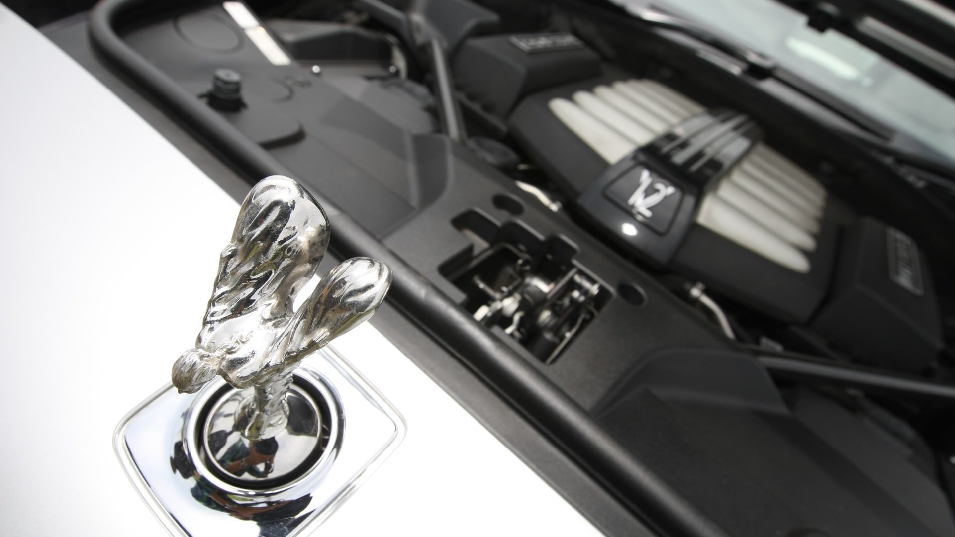 Rolls-Royce-Ghost-2013-STD-Interior