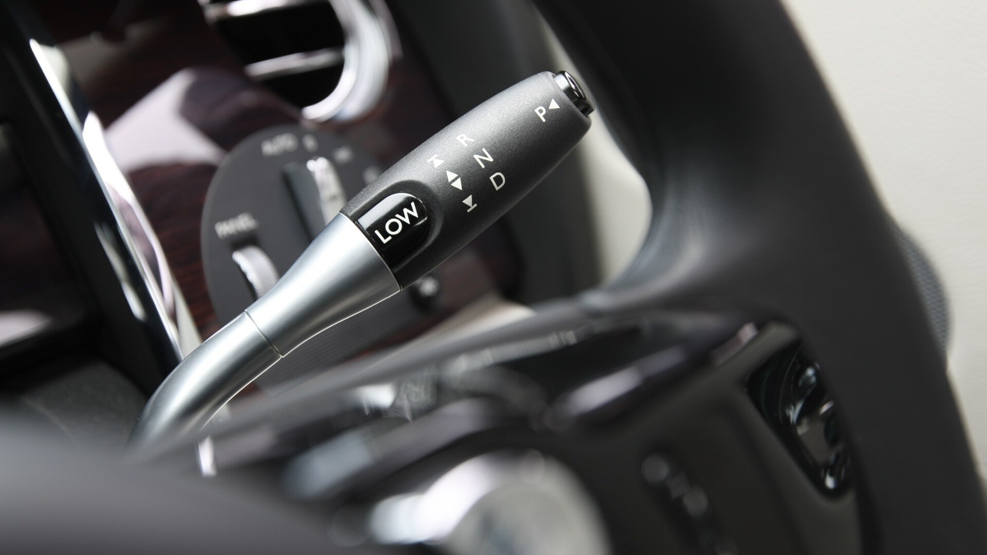 Rolls-Royce-Ghost-2013-STD-Interior