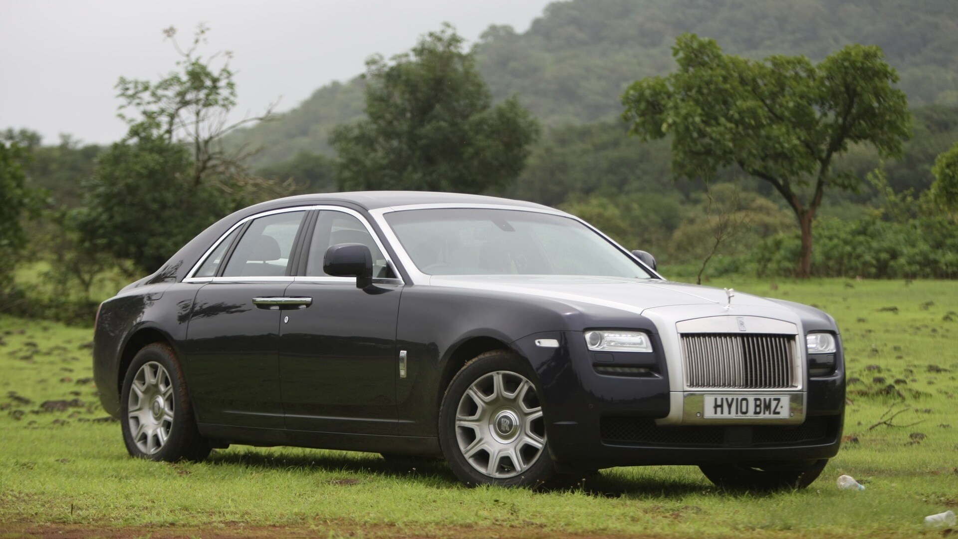 Rolls-Royce-Ghost-2013-STD-Exterior