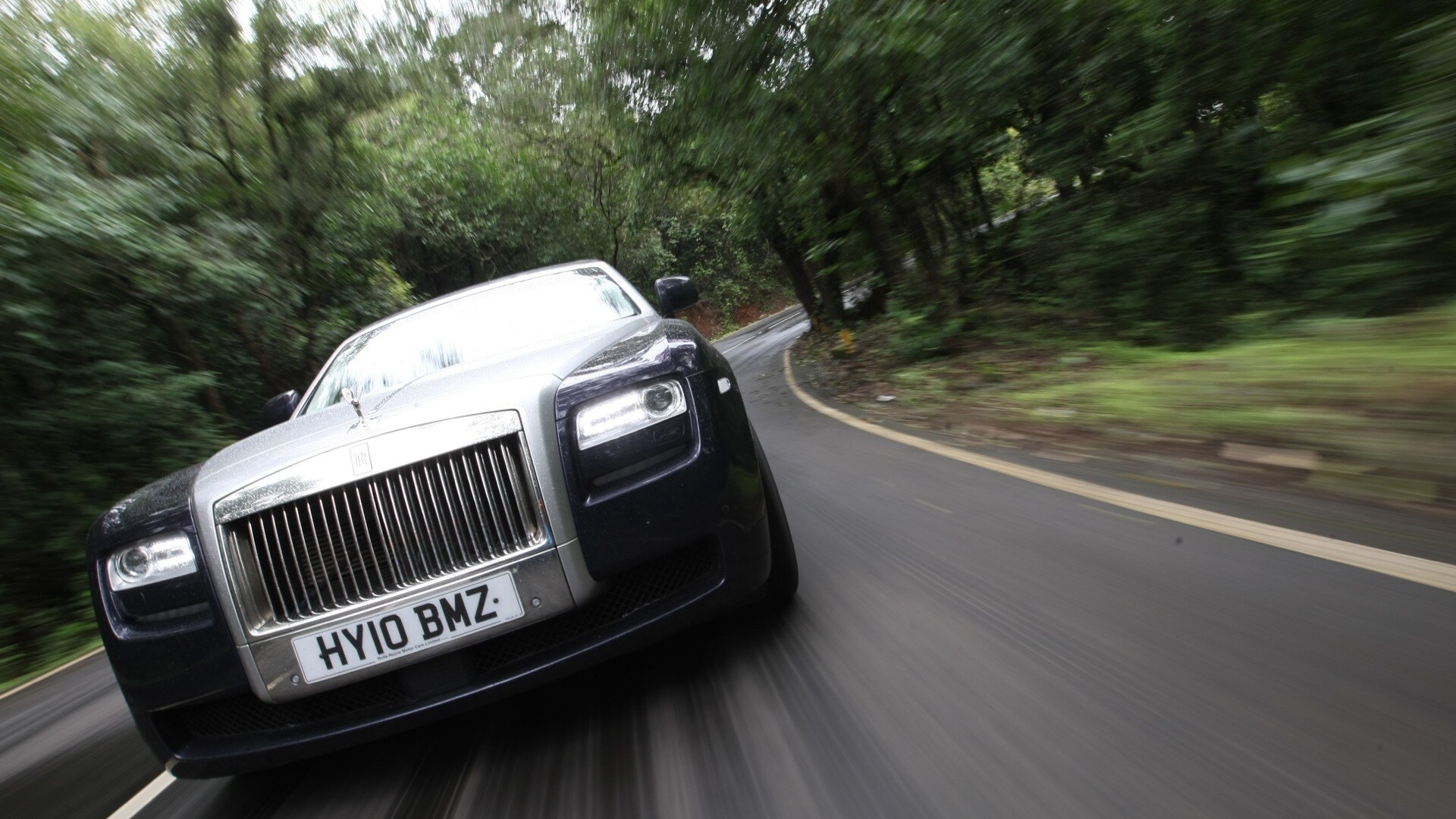 Rolls-Royce-Ghost-2013-STD-Exterior