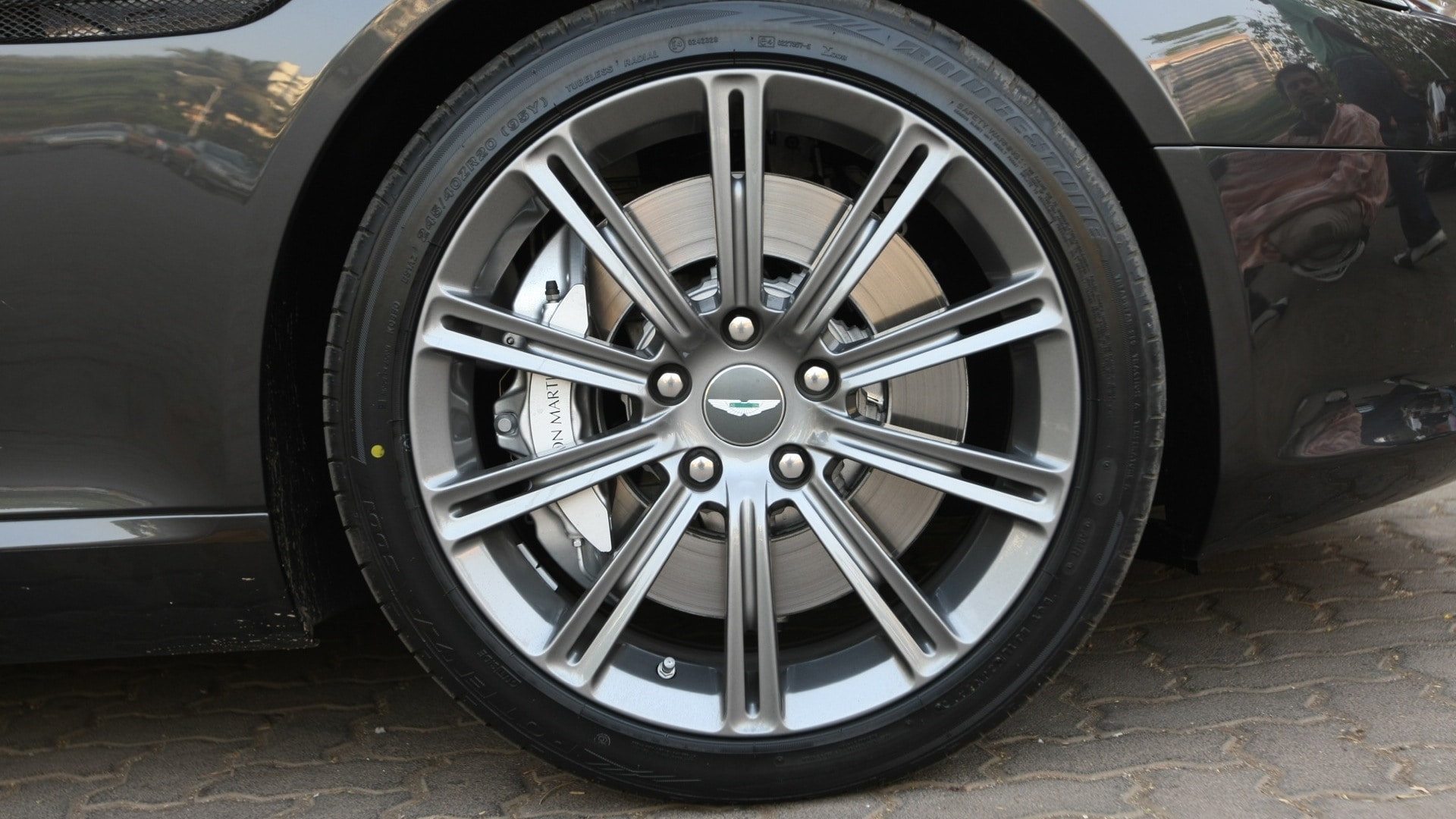 Aston-Martin-Rapide-2013-STD-Exterior