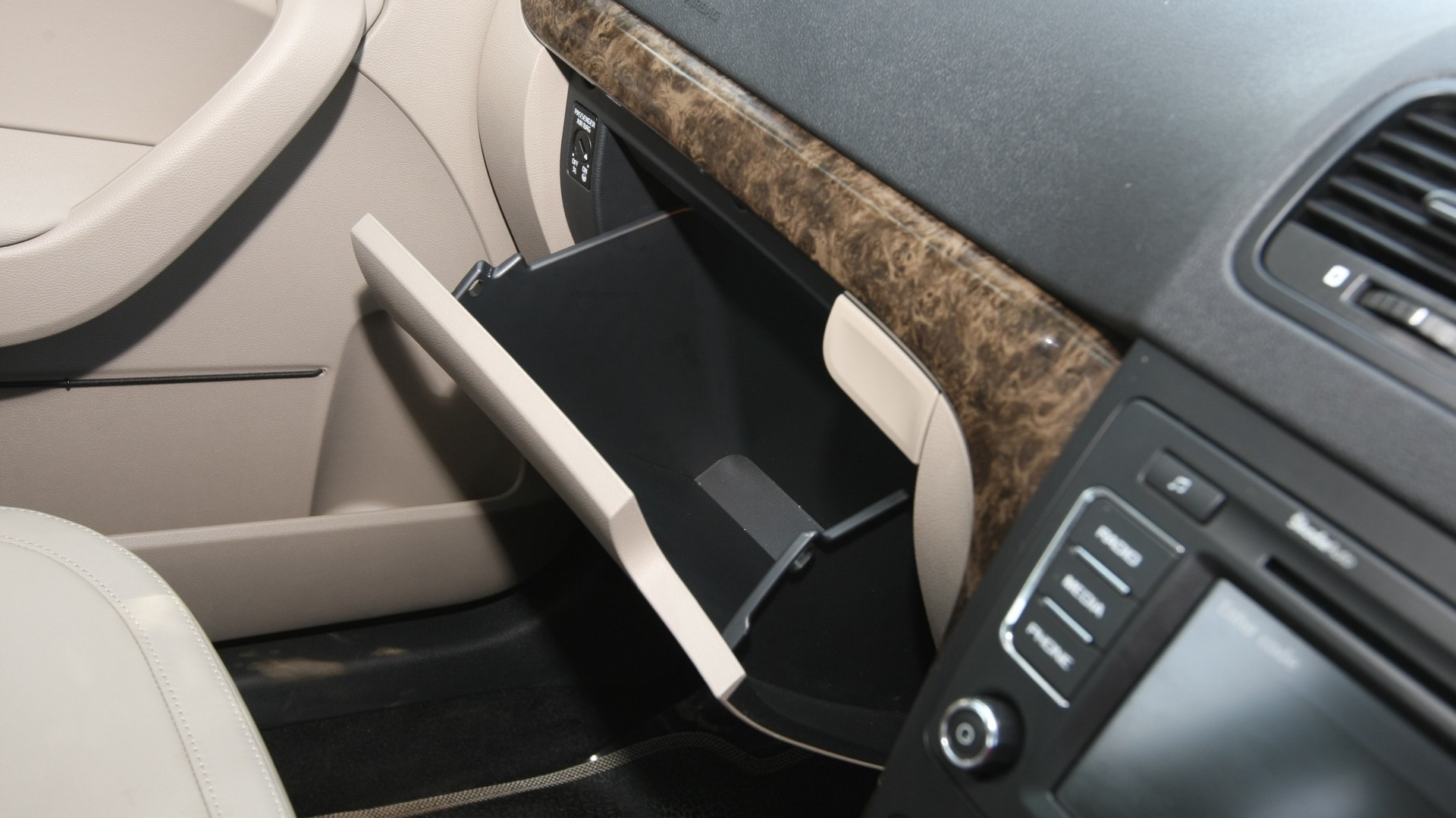 Skoda-Yeti-2013-Active-4x2-Interior