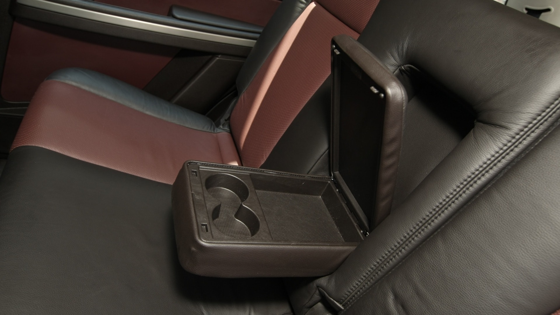 Tata-Aria-2013-Pride-Interior