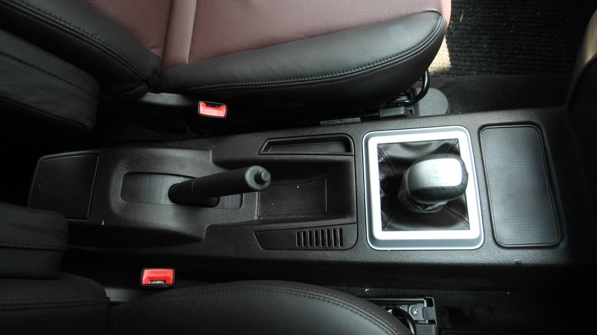 Tata-Aria-2013-Pride-Interior