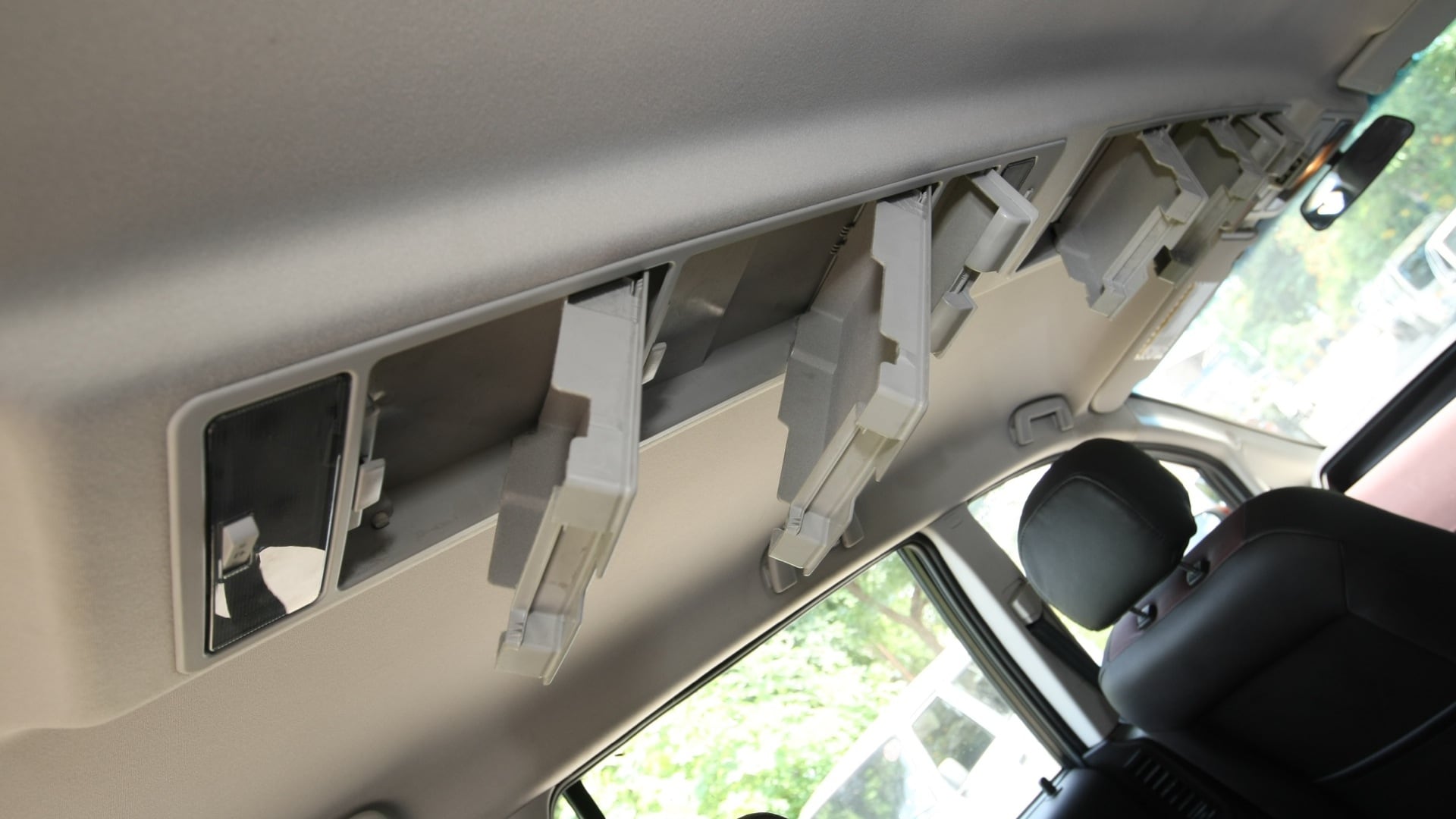 Tata-Aria-2013-Pride-Interior